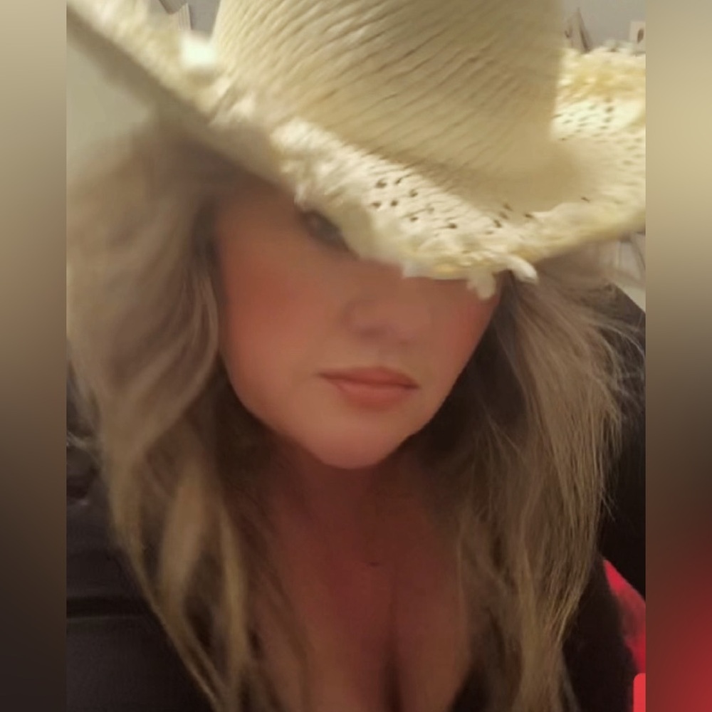 Meet your Posher, Nykki Rhiannon